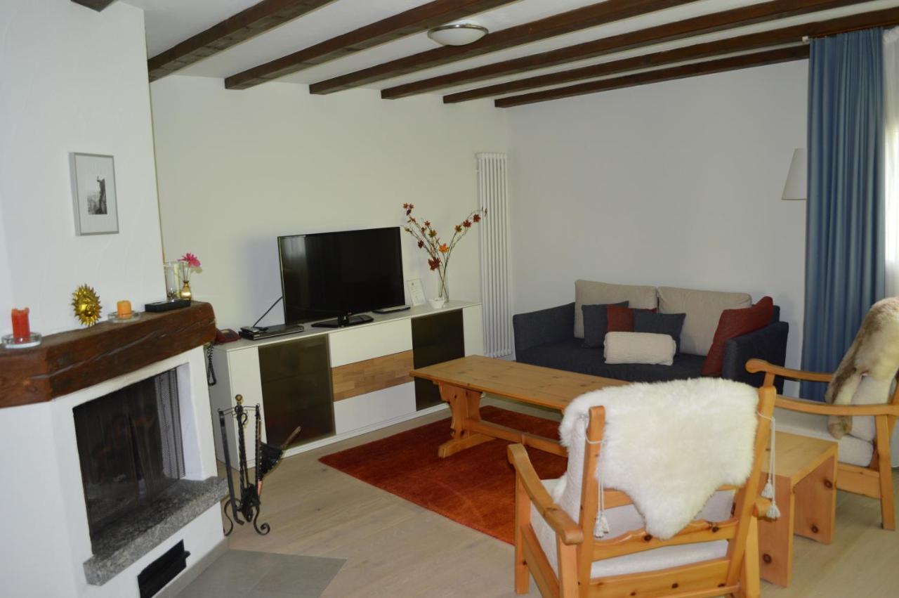 Residenz La Mora Lägenhet La Punt-Chamues-ch Exteriör bild