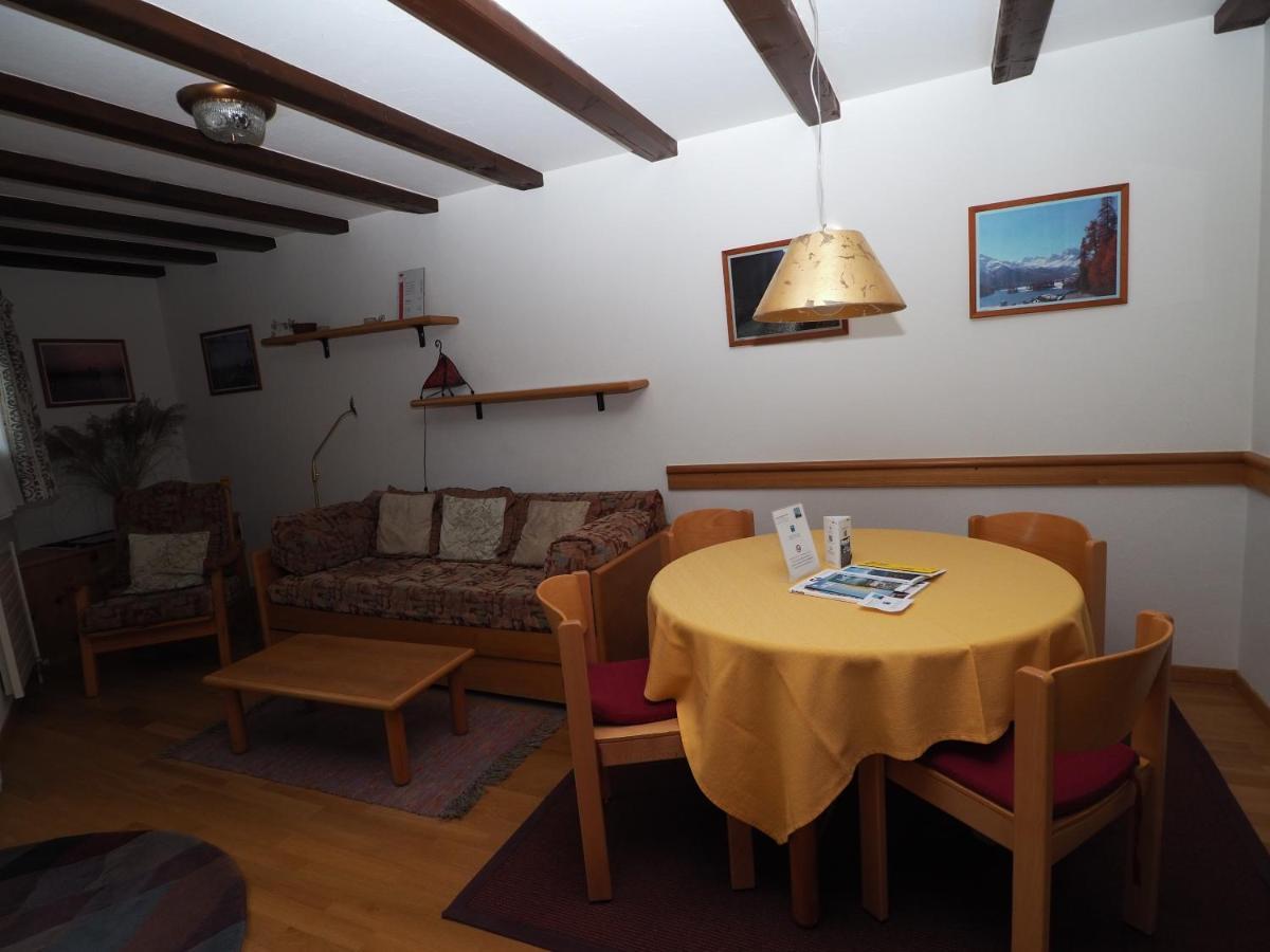 Residenz La Mora Lägenhet La Punt-Chamues-ch Exteriör bild