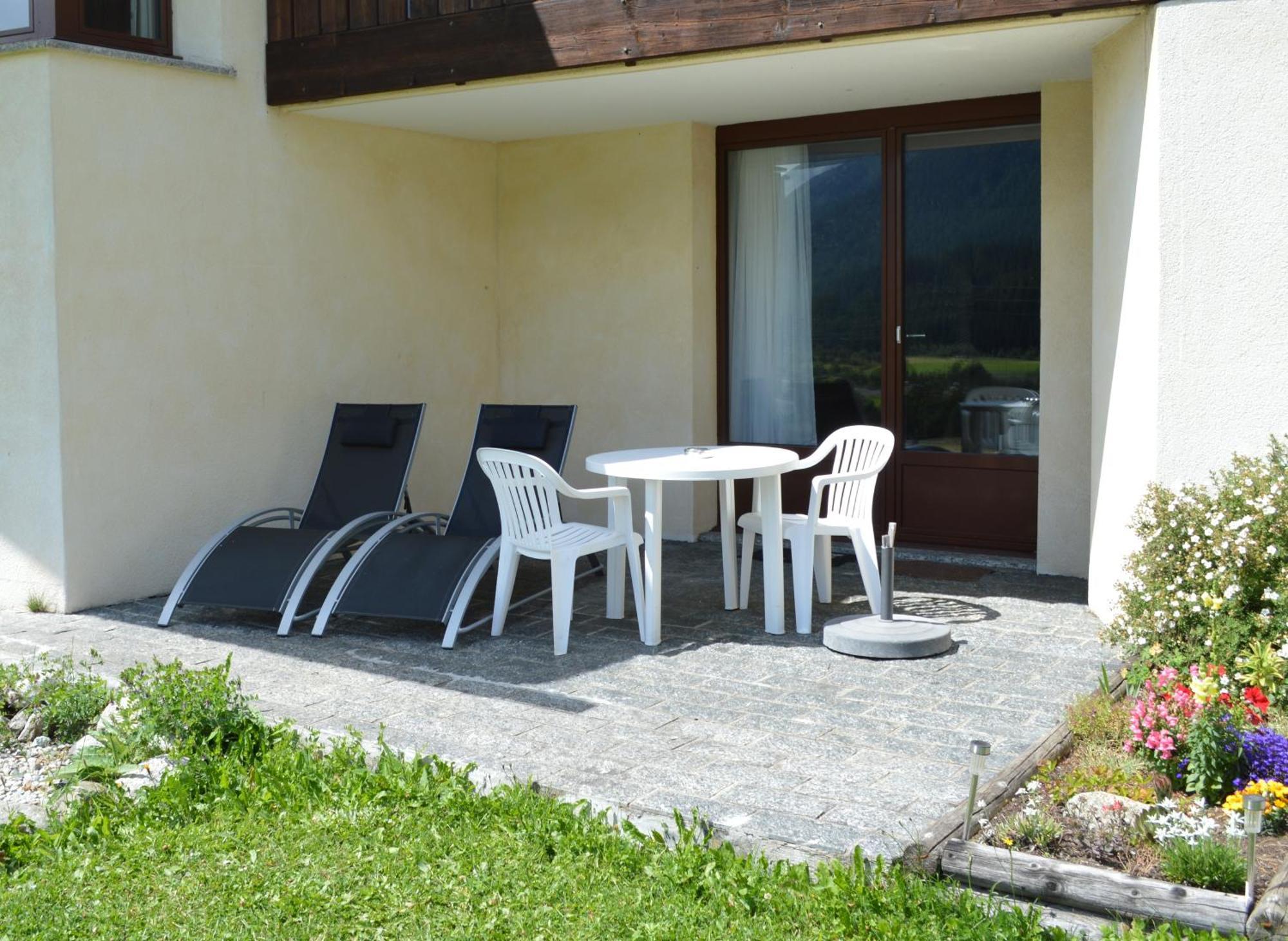 Residenz La Mora Lägenhet La Punt-Chamues-ch Exteriör bild