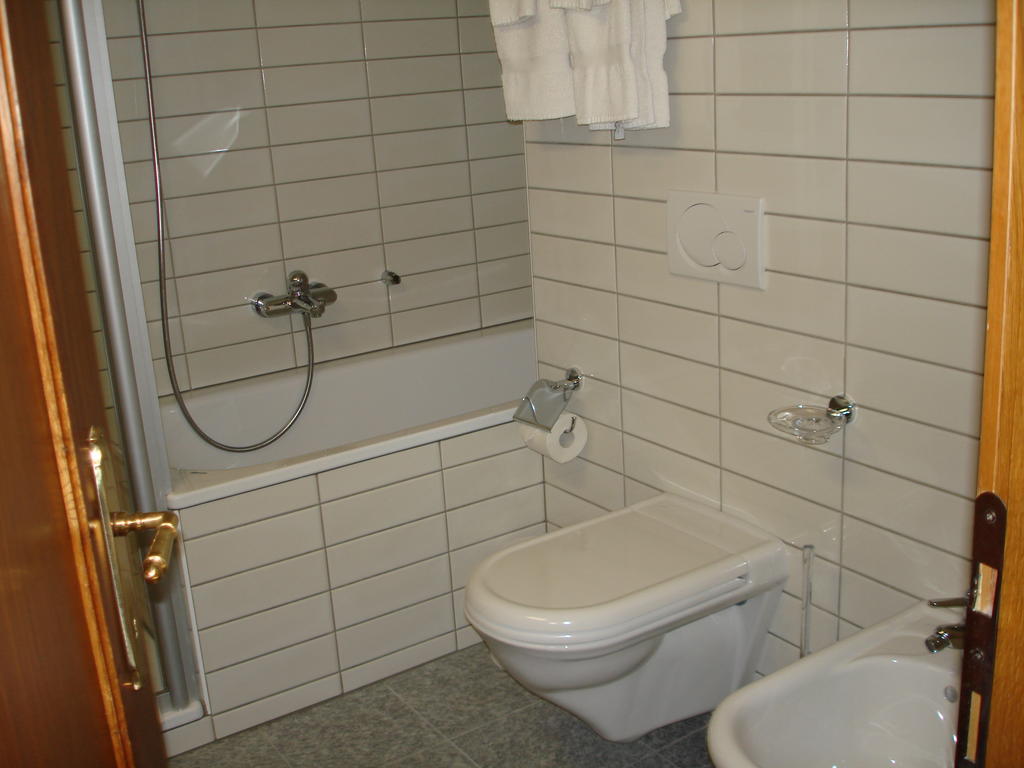 Residenz La Mora Lägenhet La Punt-Chamues-ch Rum bild